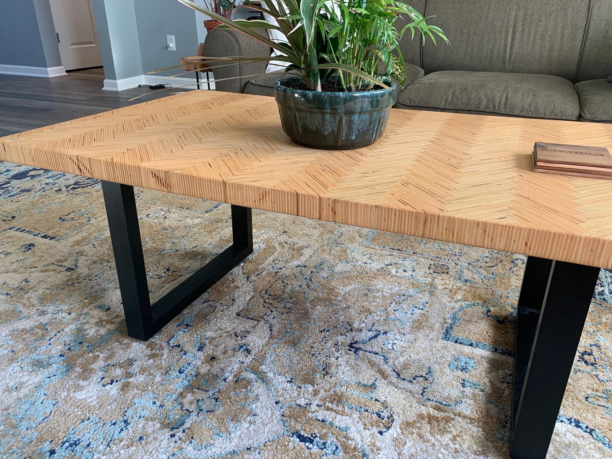 Custom Resin and Wood Coffee Table image 7